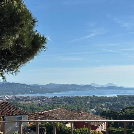Vue Sur Le Golf De Saint Tropez